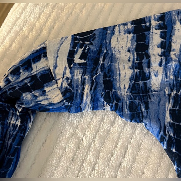 Venus/Lascana Black and Blue T-Back Top - Picture 4 of 7